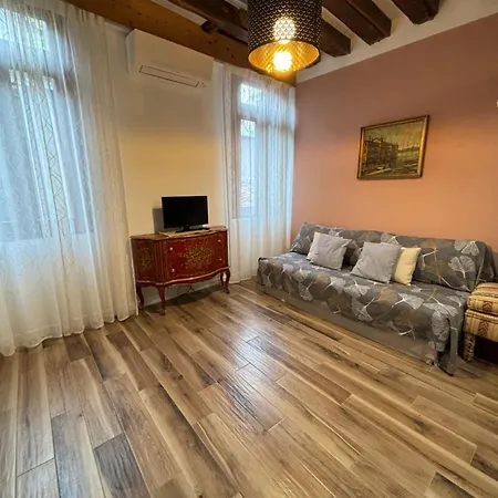 Emma'S House-3